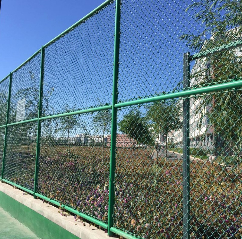 chain link fence