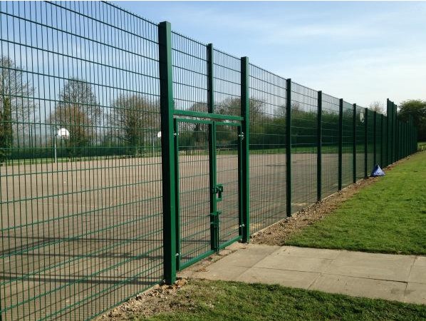 Double wire mesh fence