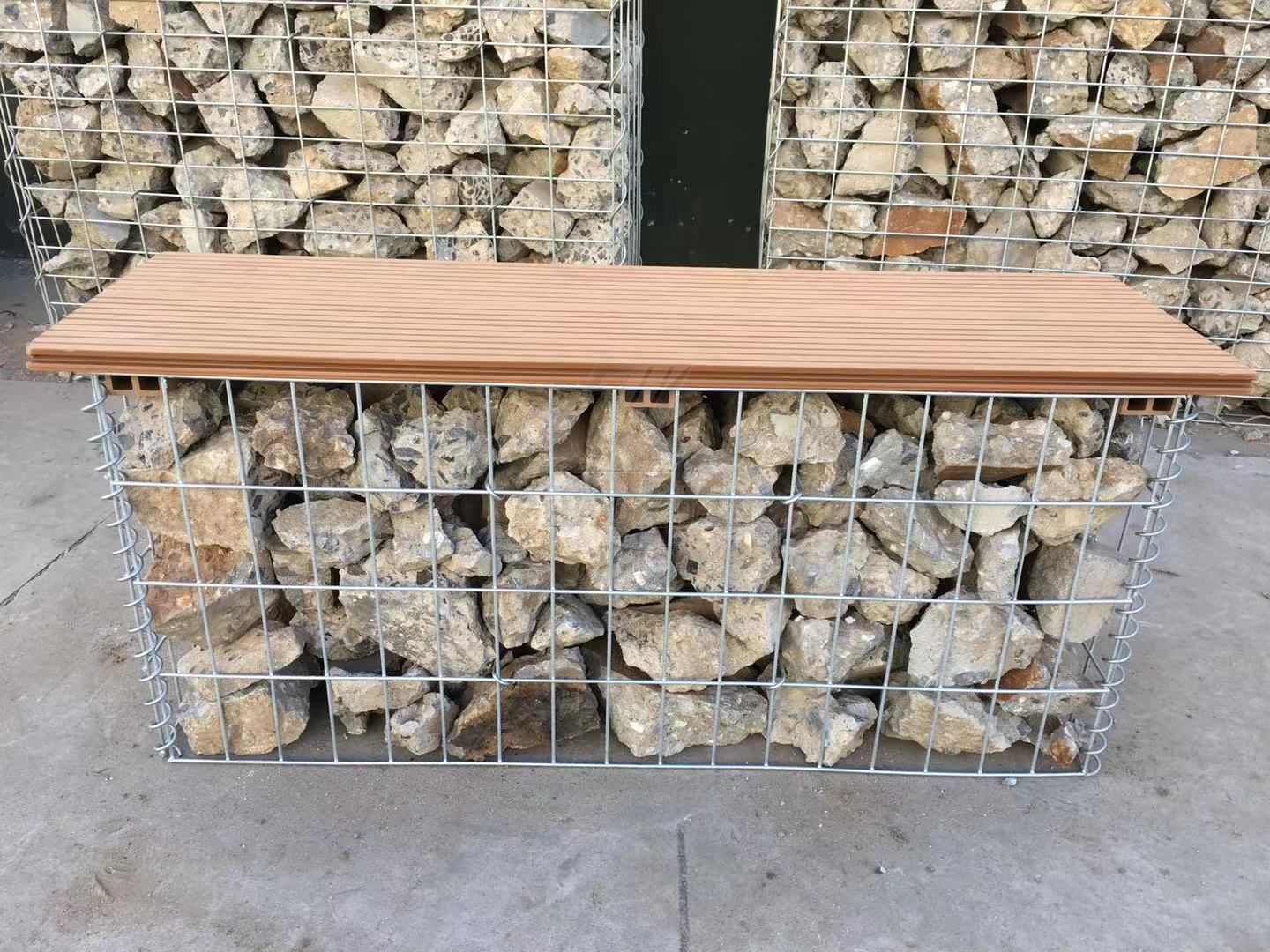 Welded Mesh Gabion Box With Board