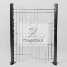Welded wire mesh fence