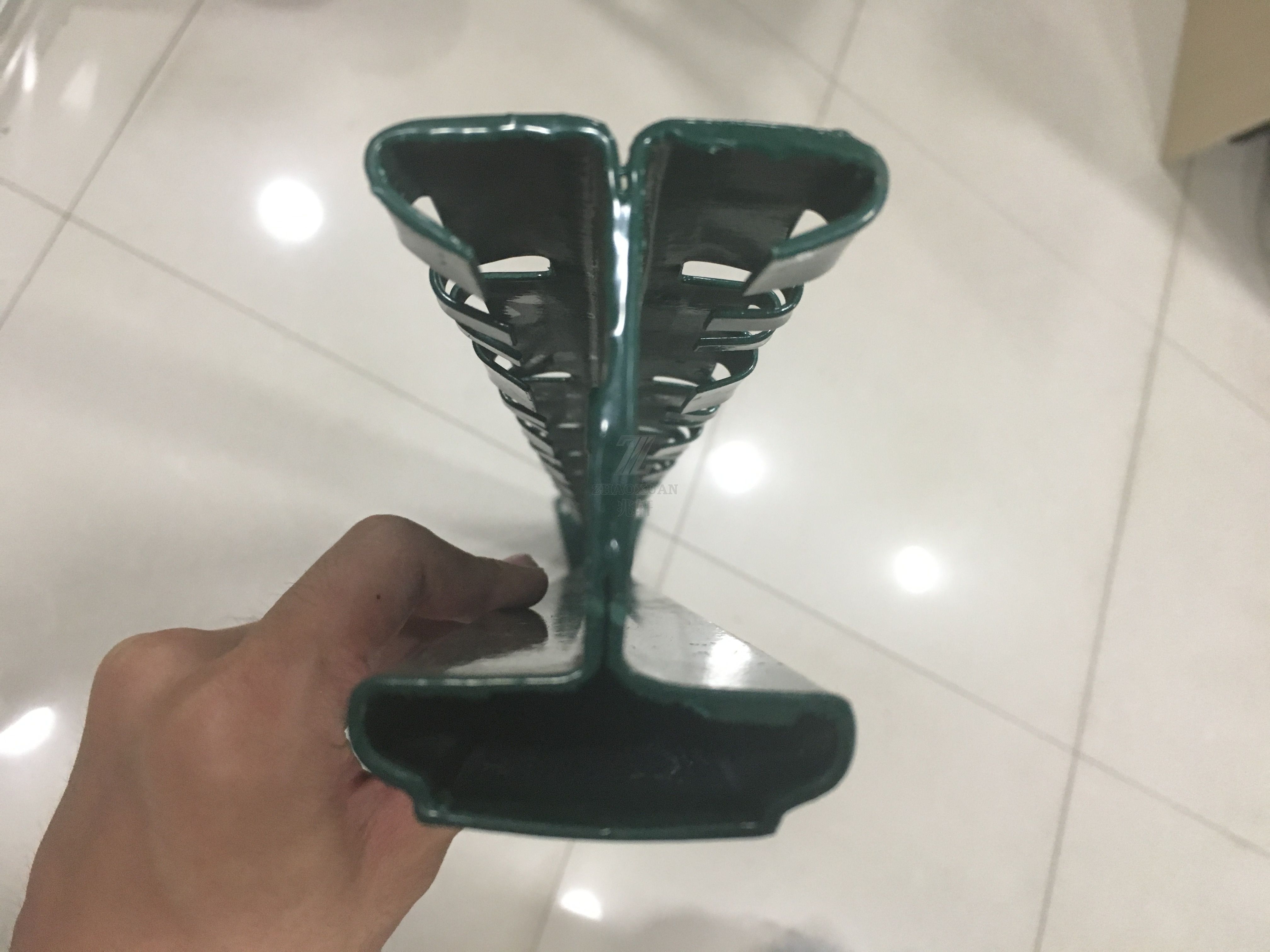 H shape post