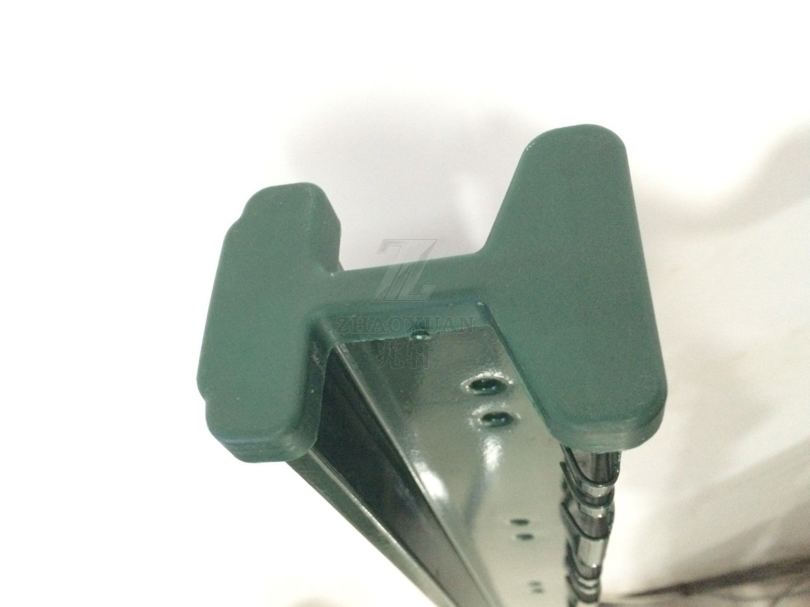 H shape post
